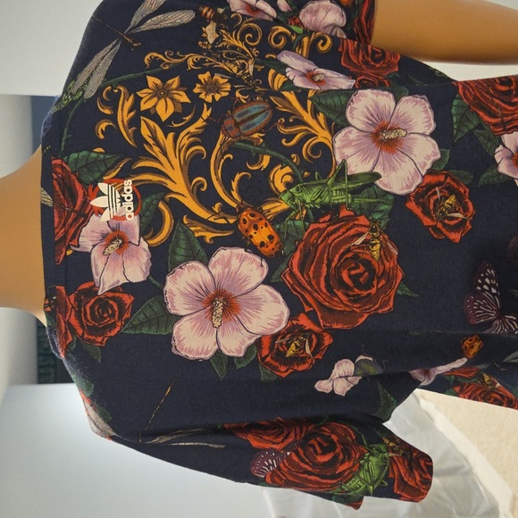 Adidas Rita Ora Set  Tee Vibrant Floral Design And Pants - Picture 10 of 15